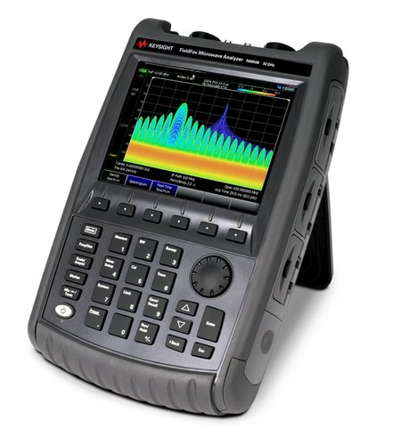Keysight N9950B 32 GHz FieldFox Microwave Combination Analyzer